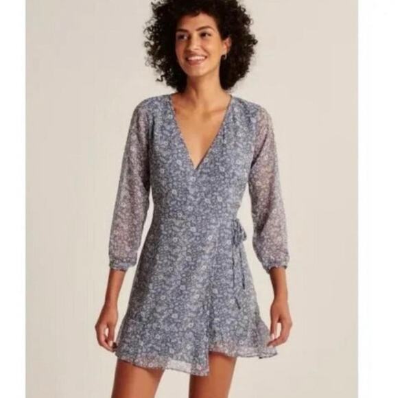 Abercrombie & Fitch Wrap Mini Dress XS Blue Floral Chiffon Sheer 3/4 Sleeve Boho - Picture 1 of 6